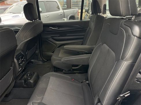Used 2023 Jeep Grand Cherokee L Laredo image 21
