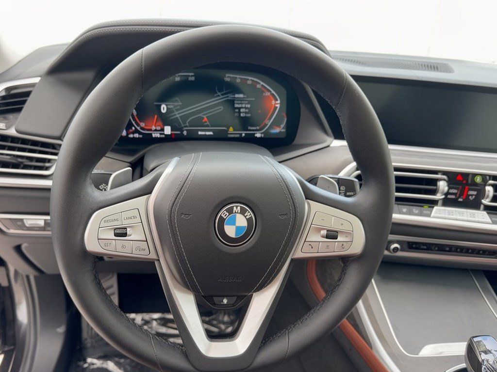 Used 2022 BMW X7 xDrive40i w/ Premium Package AWD/4WD image 10