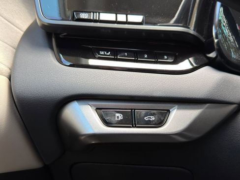 Used 2023 Lexus RX 350 w/ Cold Area Package image 22