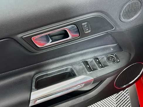 Used 2020 Ford Mustang Premium RWD image 15