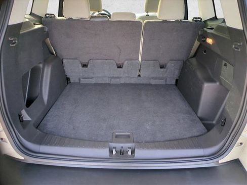 Used 2017 Ford Escape SE w/ Equipment Group 201A image 6