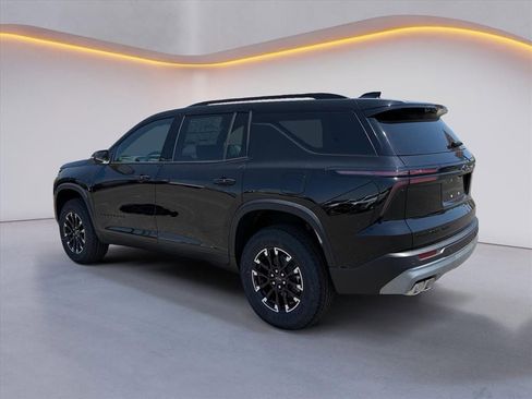 New 2026 Chevrolet Traverse Z71 w/ Enhanced Driving Package AWD/4WD image 5