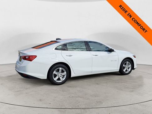 Used 2023 Chevrolet Malibu LS w/ Driver Confidence Package image 3