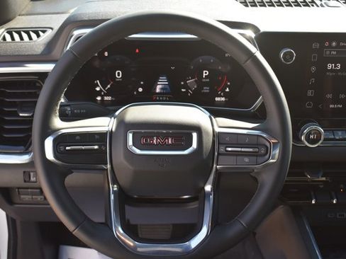 Used 2026 GMC Canyon Elevation w/ Convenience Package image 16