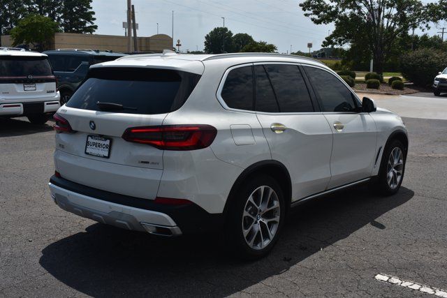 Used 2023 BMW X5 xDrive40i w/ Premium Package AWD/4WD image 5
