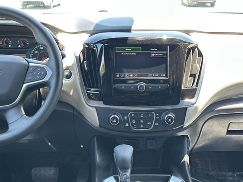 Used 2022 Chevrolet Traverse LS FWD image 31