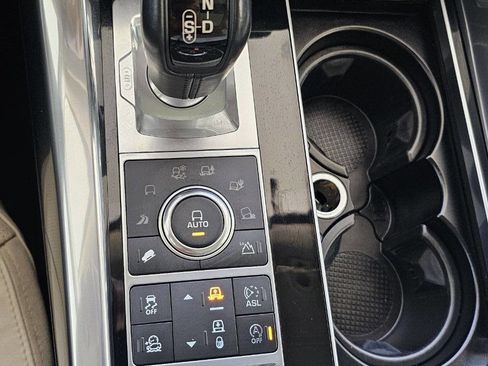 Used 2016 Land Rover Range Rover Sport Supercharged AWD/4WD image 30
