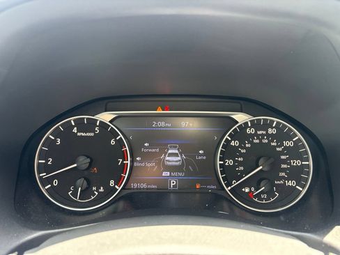 Used 2024 Nissan Altima 2.5 SR FWD image 19