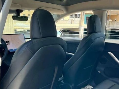 Used 2022 Tesla Model Y Performance image 26