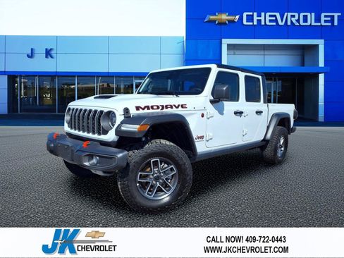 Used 2026 Jeep Gladiator Mojave AWD/4WD image 1