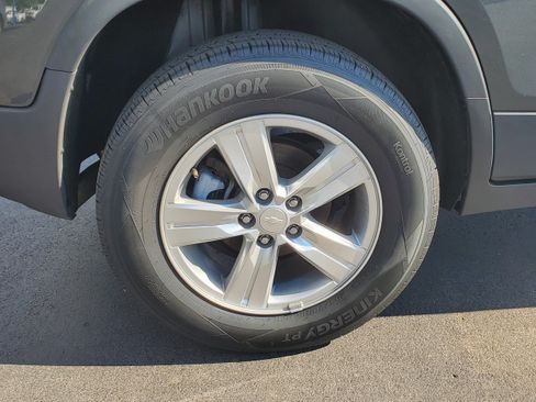 Used 2019 Chevrolet Trax LS AWD/4WD image 22