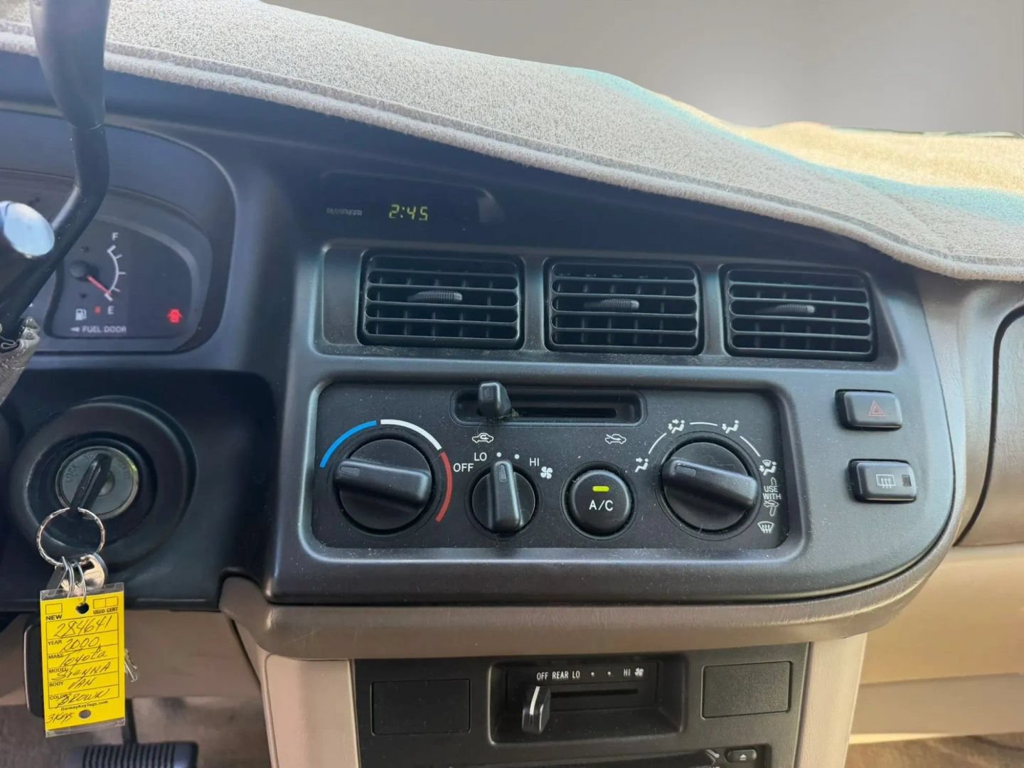 Used 2000 Toyota Sienna CE w/ CE Extra Value Pkg FWD image 25