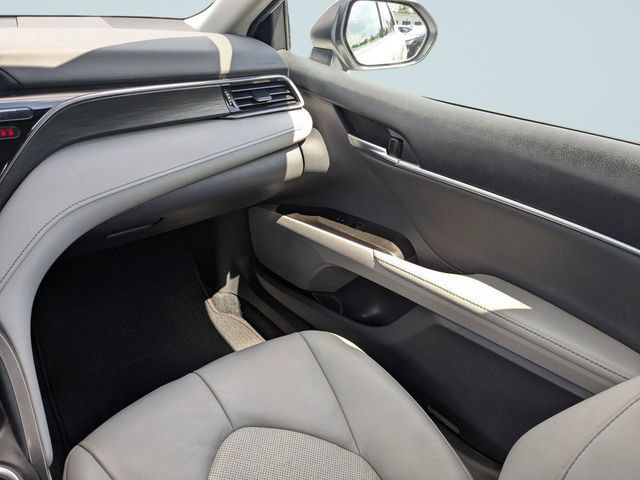 Used 2023 Toyota Camry XLE FWD image 15