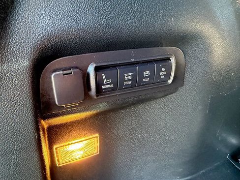 Used 2018 Ford Explorer Limited FWD image 13