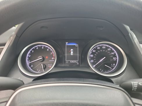 Used 2024 Toyota Camry LE image 25