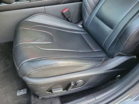 Used 2024 Hyundai Elantra Limited FWD image 10