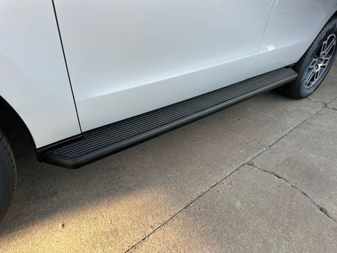 New 2025 Ford Expedition Active image 19