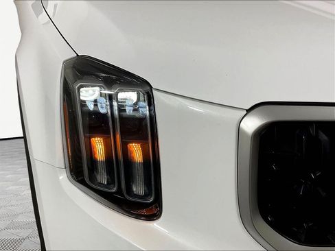 Used 2025 Kia Telluride EX FWD image 33
