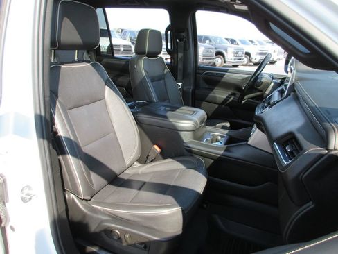 Certified 2023 GMC Yukon XL SLT AWD/4WD image 25