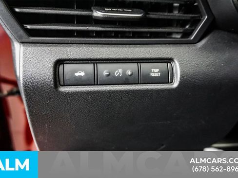 Used 2025 Nissan Altima 2.5 SV image 32