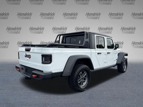 Used 2025 Jeep Gladiator Mojave w/ Convenience Group AWD/4WD image 9