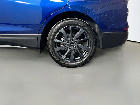 Used 2023 Chevrolet Equinox RS w/ RS Leather Package image 32