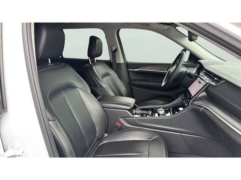 Used 2023 Jeep Grand Cherokee L Limited AWD/4WD image 22