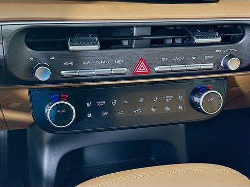 Certified 2026 Hyundai Palisade Calligraphy FWD image 14
