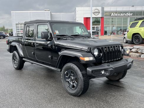 Used 2021 Jeep Gladiator Sport AWD/4WD image 1
