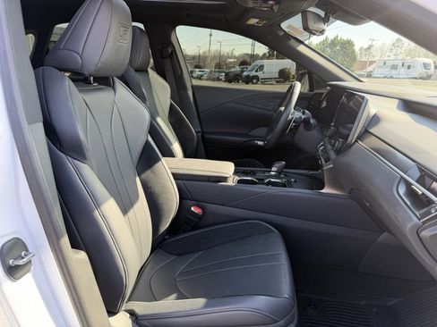 Used 2024 Lexus RX 500h F Sport image 32