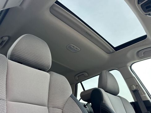 Certified 2025 Subaru Outback Premium image 16