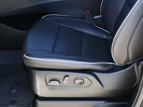 Used 2024 Cadillac Escalade Sport w/ LPO, ONYX Package image 21