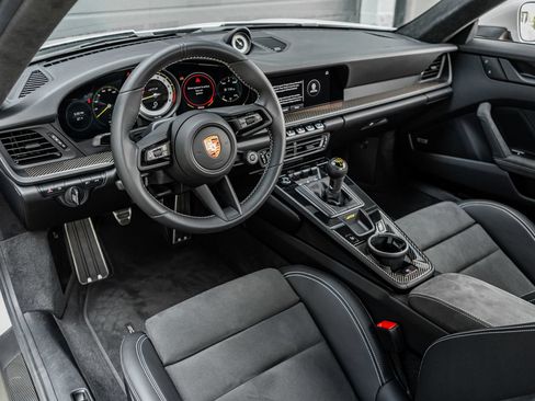 Used 2024 Porsche 911 GT3 RWD image 29