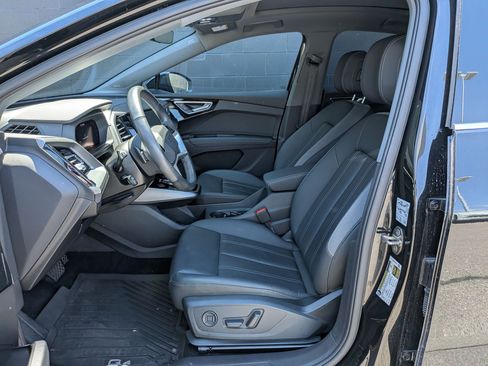 Used 2023 Audi Q4 e-tron Prestige AWD/4WD image 21