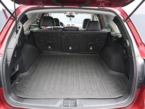 Used 2017 Subaru Outback 2.5i Limited image 43