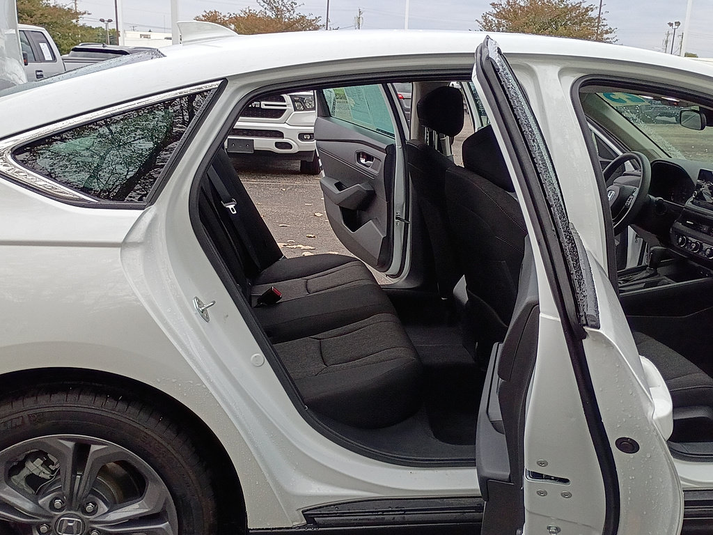 Used 2023 Honda Accord EX image 15