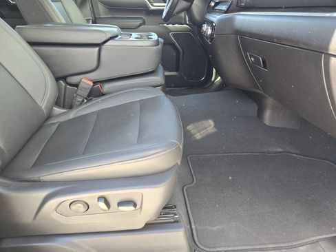 Used 2024 GMC Sierra 1500 SLT image 17