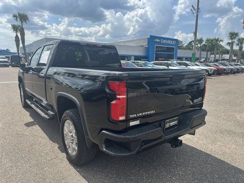Used 2024 Chevrolet Silverado 2500 High Country w/ High Country Premium Package AWD/4WD image 14