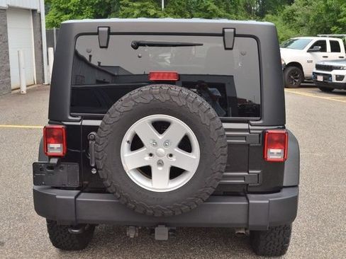 Used 2017 Jeep Wrangler Unlimited Sport w/ Quick Order Package 24S AWD/4WD image 7