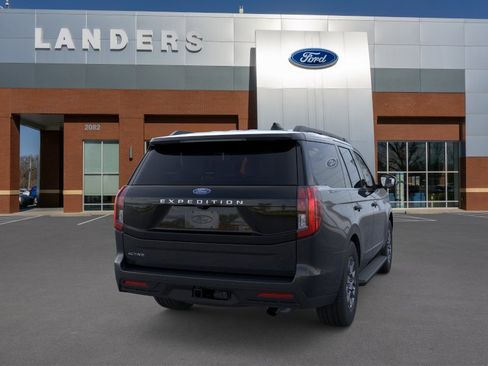 New 2026 Ford Expedition Active RWD image 8