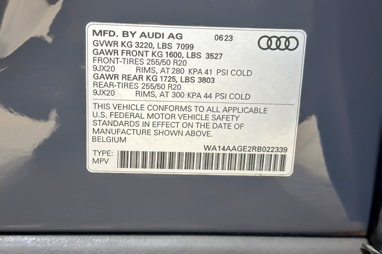Used 2024 Audi Q8 e-tron Premium AWD/4WD image 28