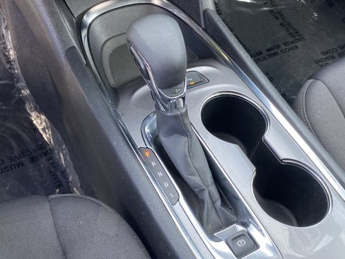 Used 2024 Chevrolet Malibu LT image 22