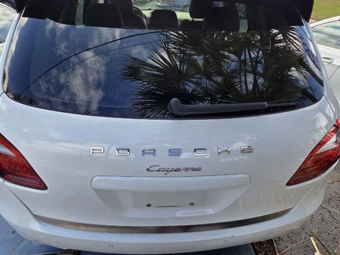 Used 2014 Porsche Cayenne image 4