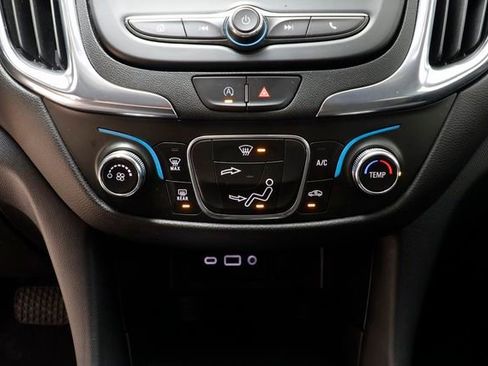 Used 2023 Chevrolet Equinox LT image 12