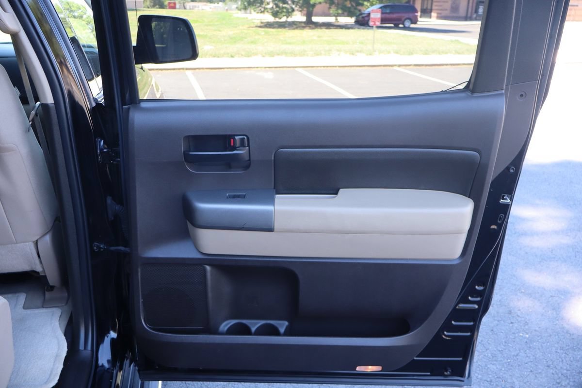 Used 2010 Toyota Tundra 2WD CrewMax w/ SR5 Pkg image 25