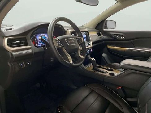 Used 2018 GMC Acadia Denali w/ Technology Package FWD image 24