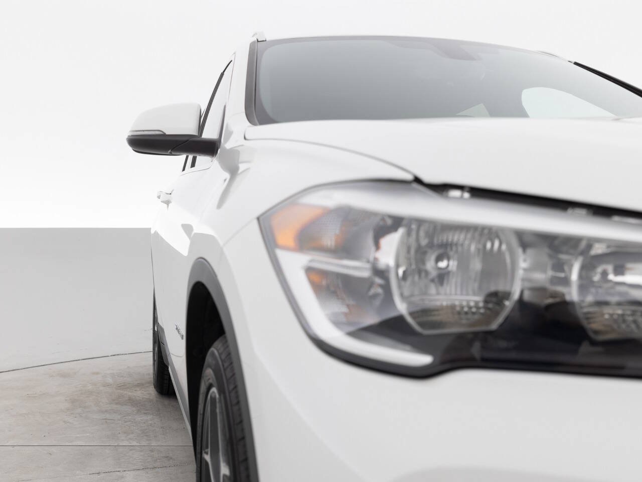 Used 2017 BMW X1 sDrive28i FWD image 11