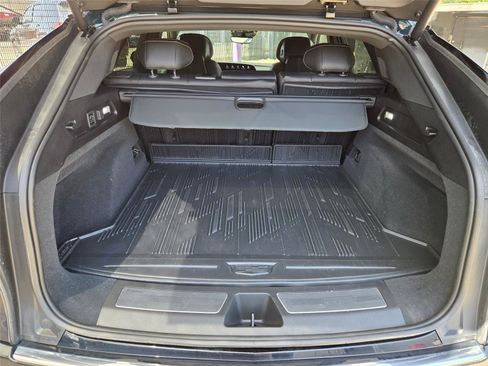 Used 2025 Cadillac Lyriq Luxury w/ LPO, Floor Liner Package AWD/4WD image 32