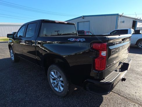 Used 2021 Chevrolet Silverado 1500 Custom w/ LPO, Dark Essentials Package image 4