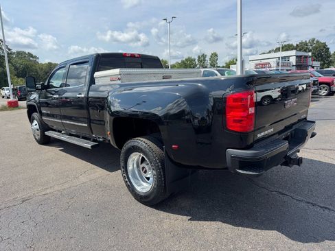 Used 2015 GMC Sierra 3500 Denali AWD/4WD image 3
